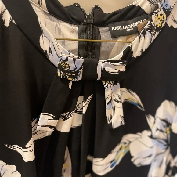 Polyester Top with bow size L - Picture 4 of 6